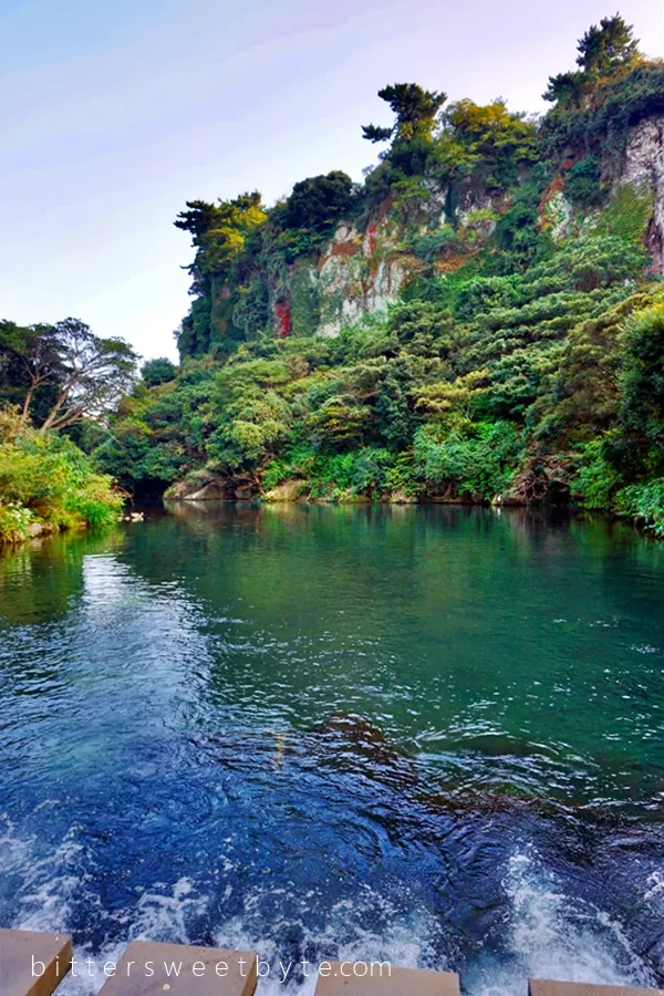 cheonjiyeon waterfall jeju island 2